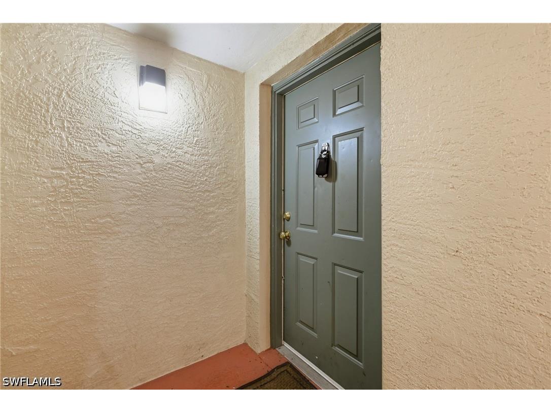 1260 Wildwood Lakes Boulevard #204 Naples FL 34104 226018573 image32