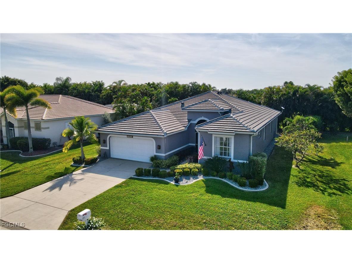 12600 Strathmore Loop Fort Myers FL 33912 2025023181 image1