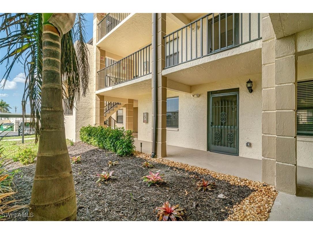 12601 Kelly Sands Way #402 Fort Myers FL 33908 225060666 image2