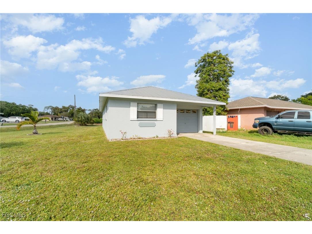 12602 Fourth Street Fort Myers FL 33905 2025020663 image2