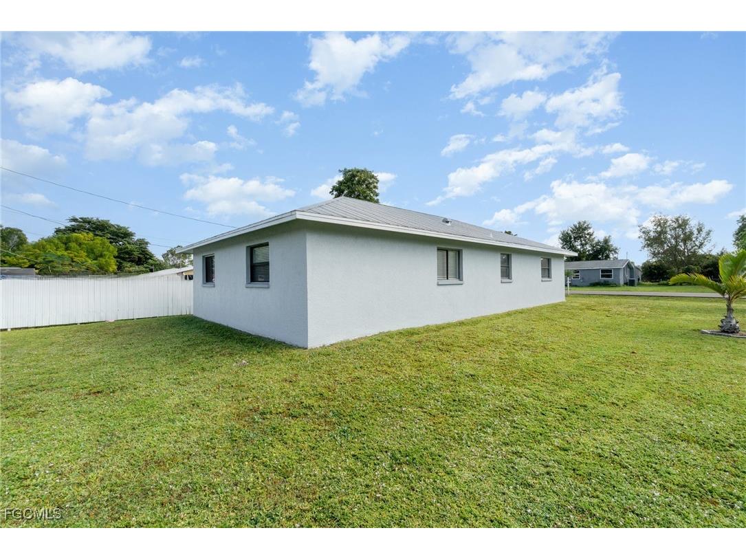 12602 Fourth Street Fort Myers FL 33905 2025020663 image25