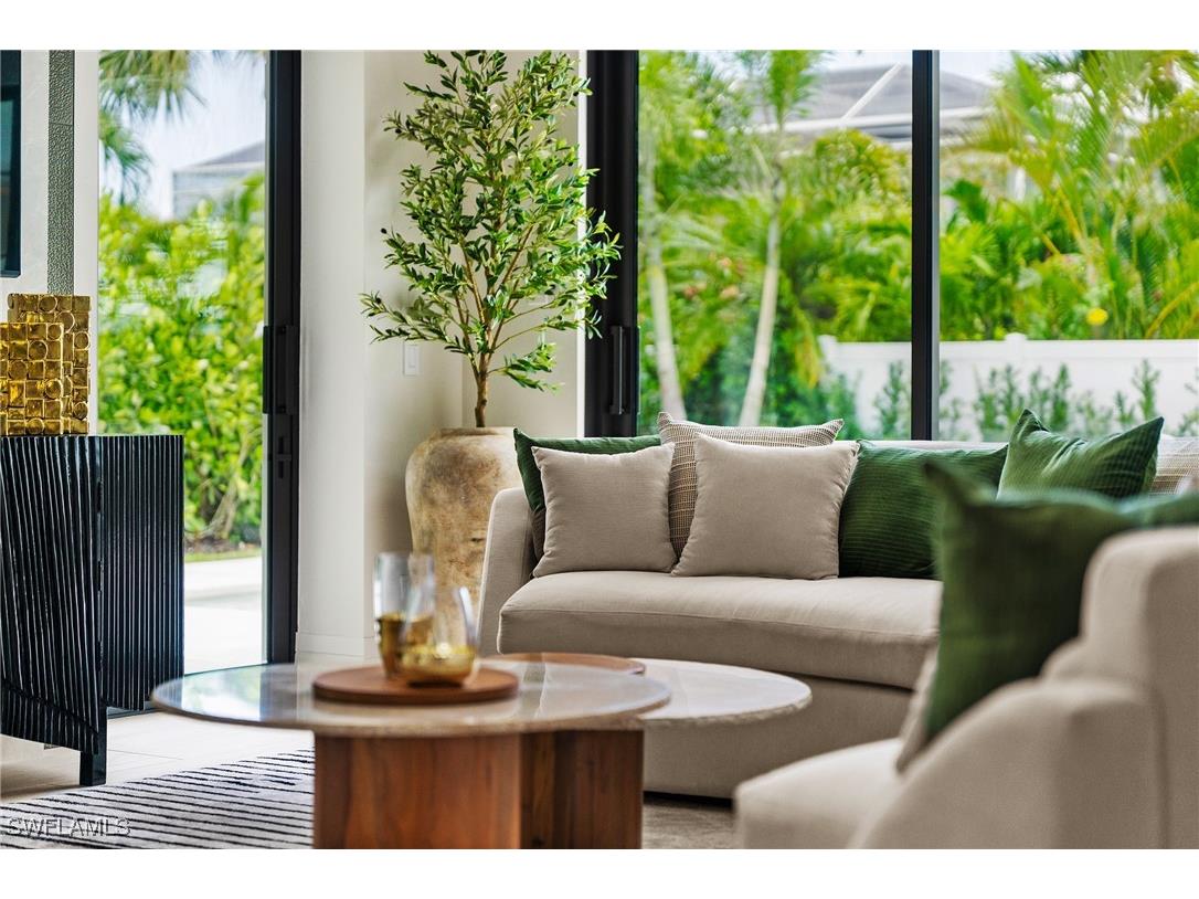 1261 13th Avenue N Naples FL 34102 225063288 image20