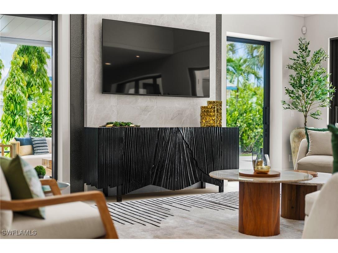 1261 13th Avenue N Naples FL 34102 225063288 image22