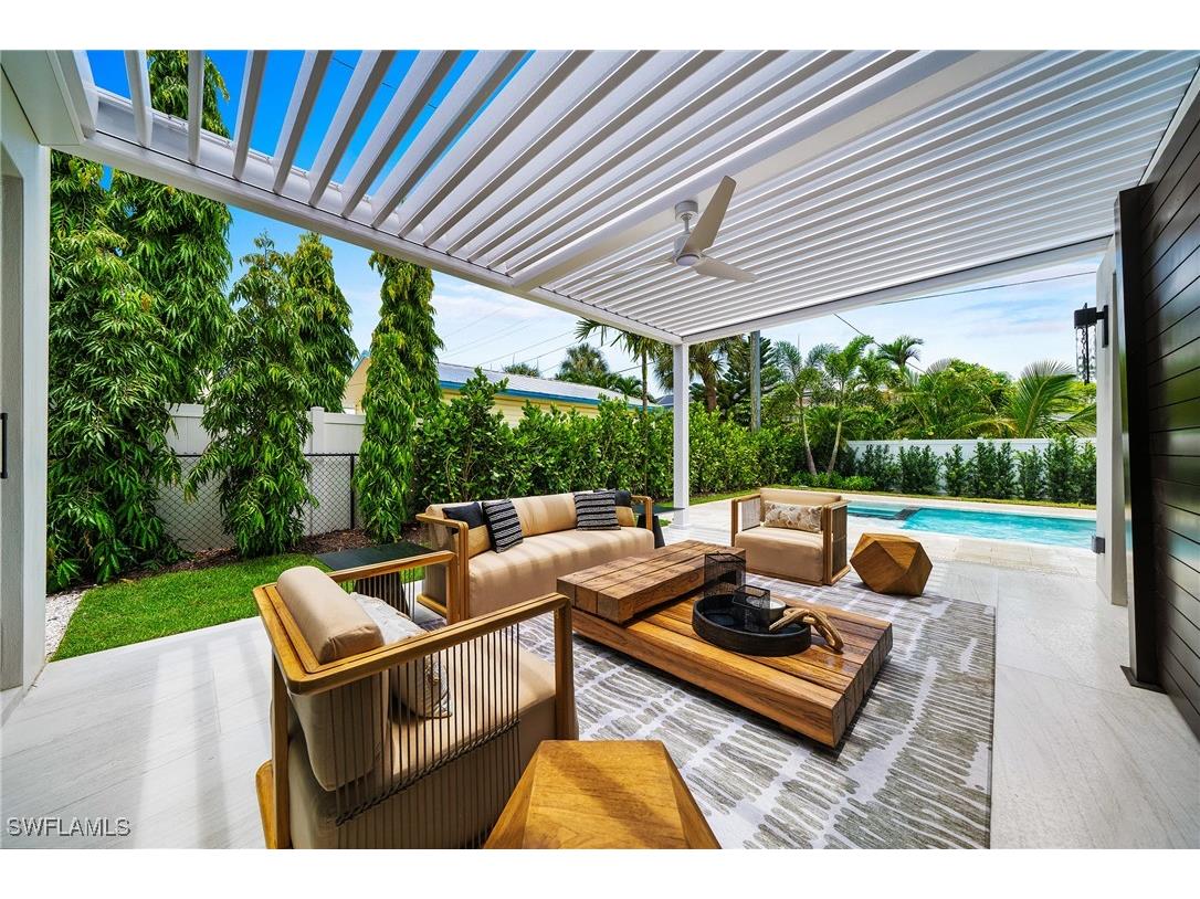 1261 13th Avenue N Naples FL 34102 225063288 image24