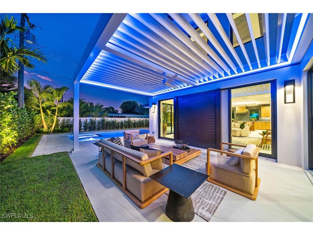 1261 13th Avenue N Naples FL 34102 225063288 image29