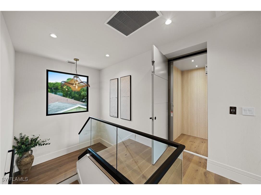 1261 13th Avenue N Naples FL 34102 225063288 image36