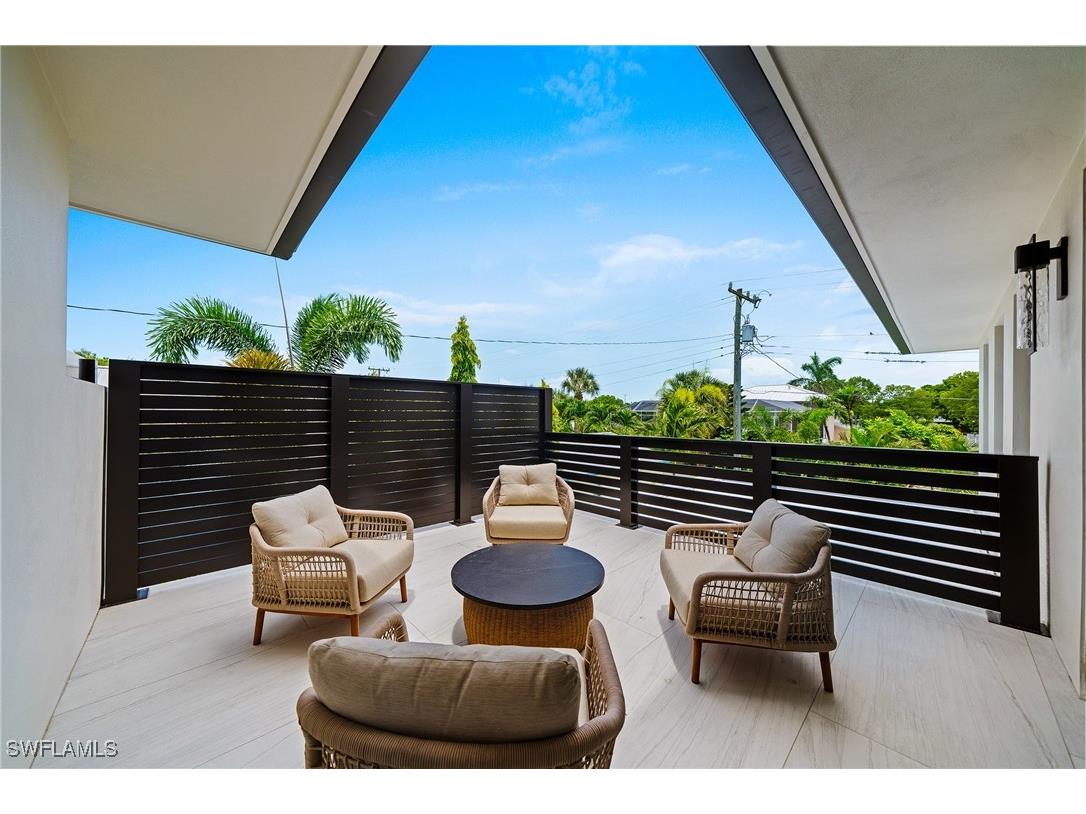 1261 13th Avenue N Naples FL 34102 225063288 image39