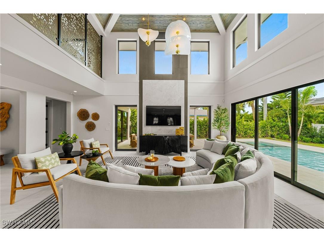 1261 13th Avenue N Naples FL 34102 225063288 image4