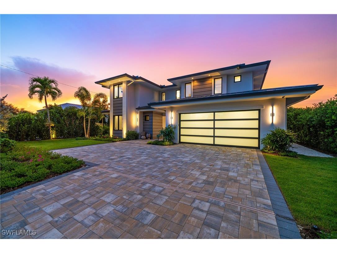 1261 13th Avenue N Naples FL 34102 225063288 image48