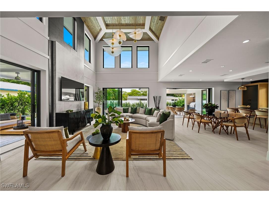 1261 13th Avenue N Naples FL 34102 225063288 image5