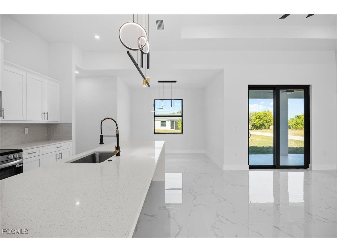 1261 NE 40th Street Cape Coral FL 33909 2025020776 image12