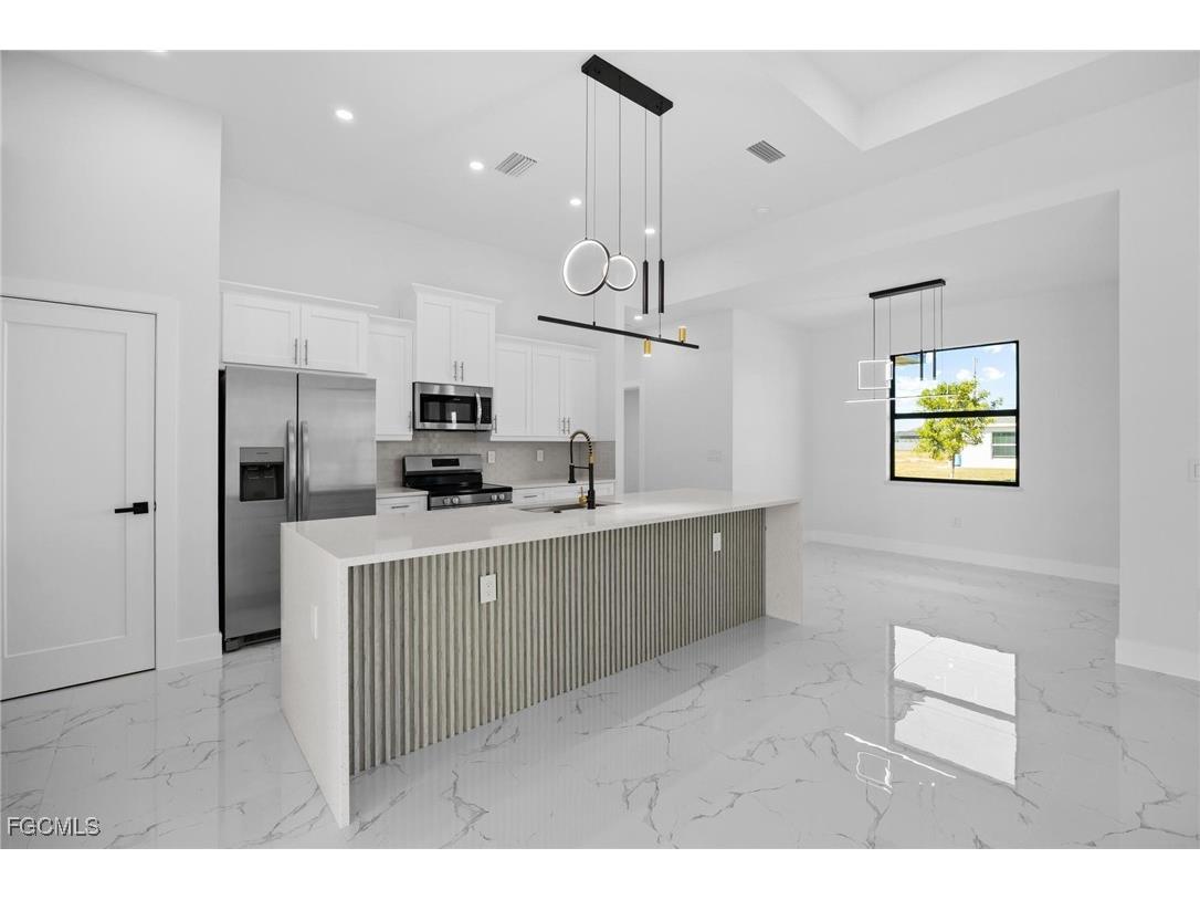 1261 NE 40th Street Cape Coral FL 33909 2025020776 image16