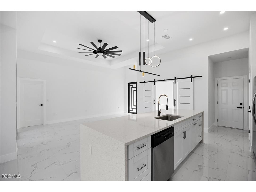 1261 NE 40th Street Cape Coral FL 33909 2025020776 image8