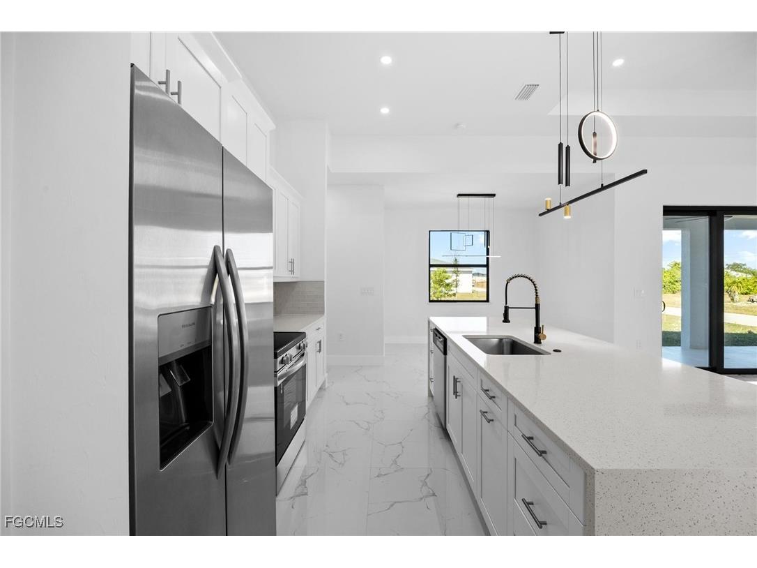 1261 NE 40th Street Cape Coral FL 33909 2025020776 image9