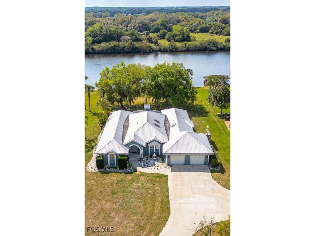 1261 Riverbend Drive Labelle FL 33935 2025016681 image2