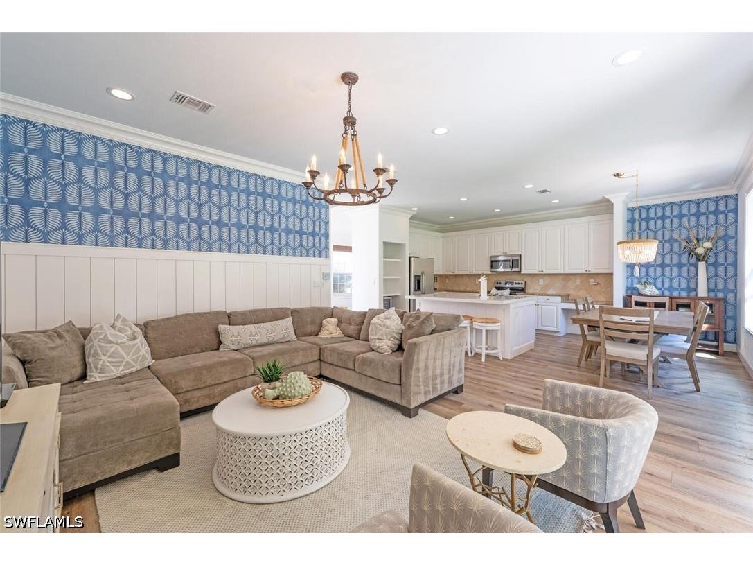1262 Barrigona Court Naples FL 34119 226023045 image3