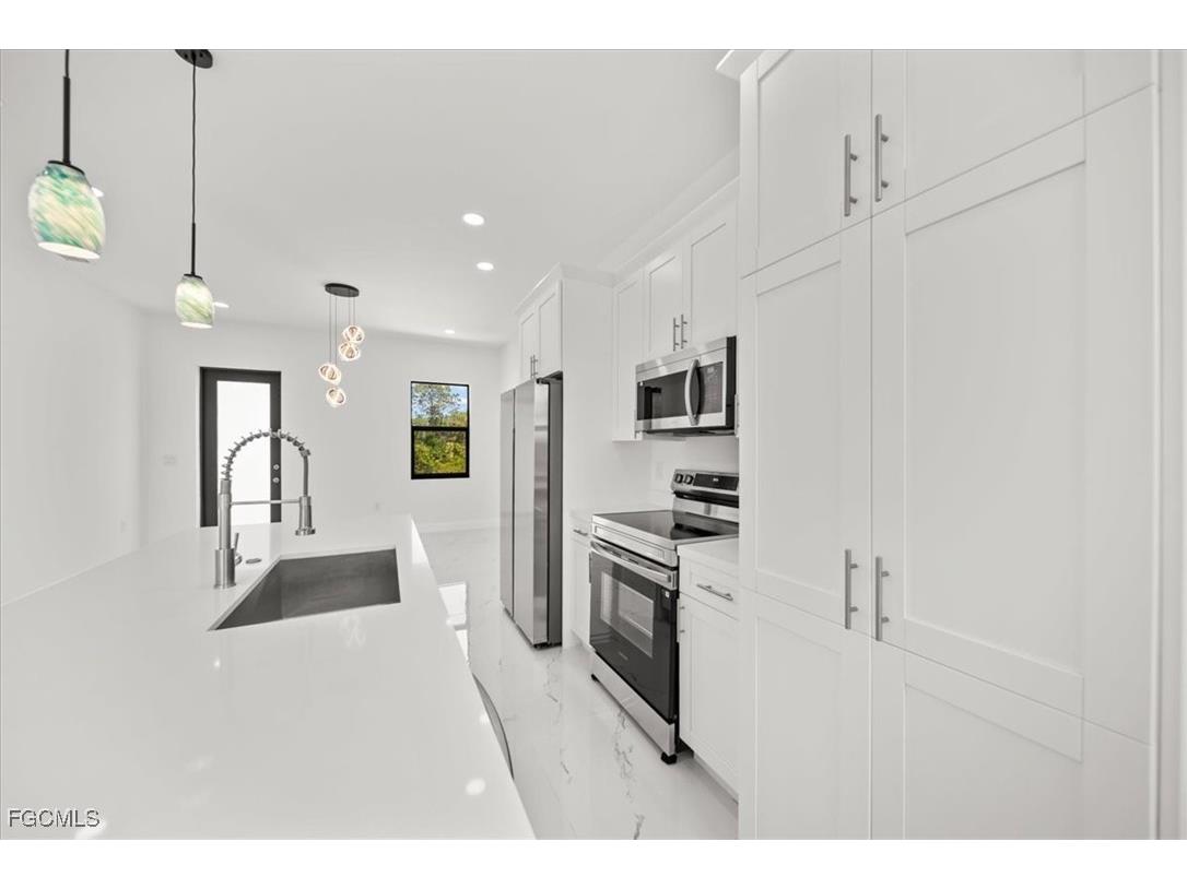 1262 Bowles Avenue Fort Myers FL 33913 2025004789 image19