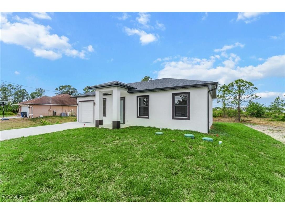 1262 Bowles Avenue Fort Myers FL 33913 2025004789 image3