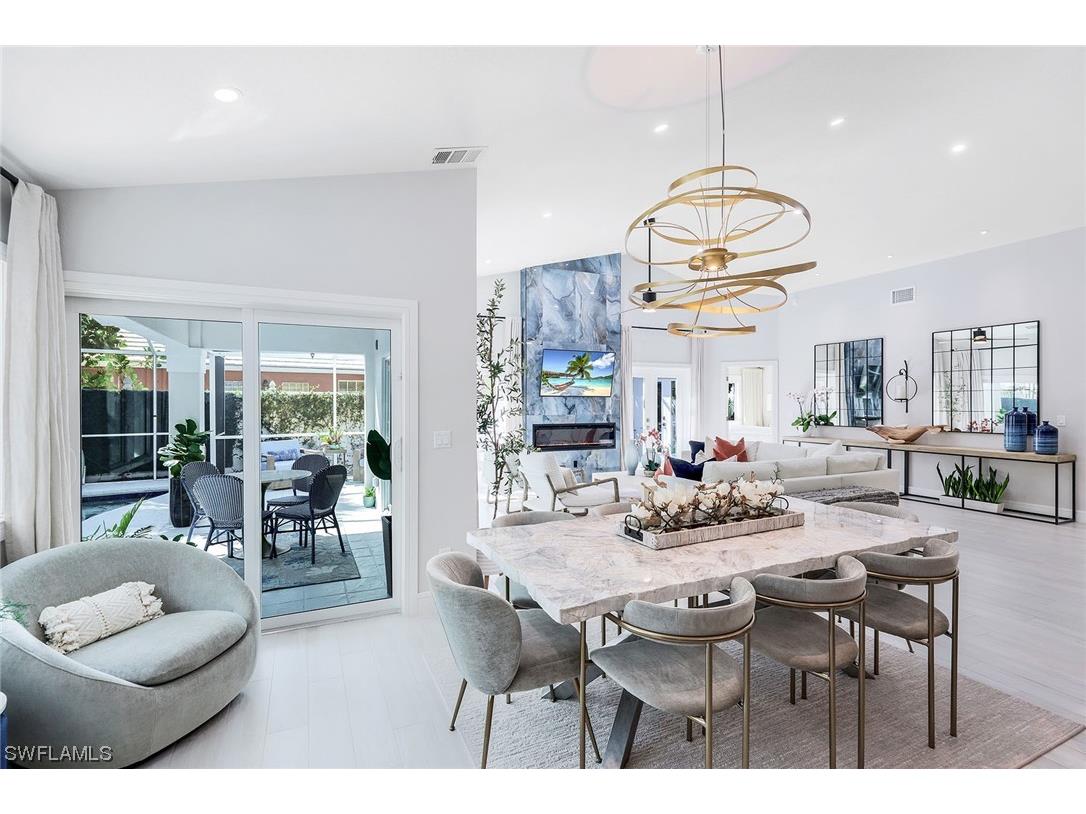 1262 Silverstrand Drive Naples FL 34110 223066964 image1