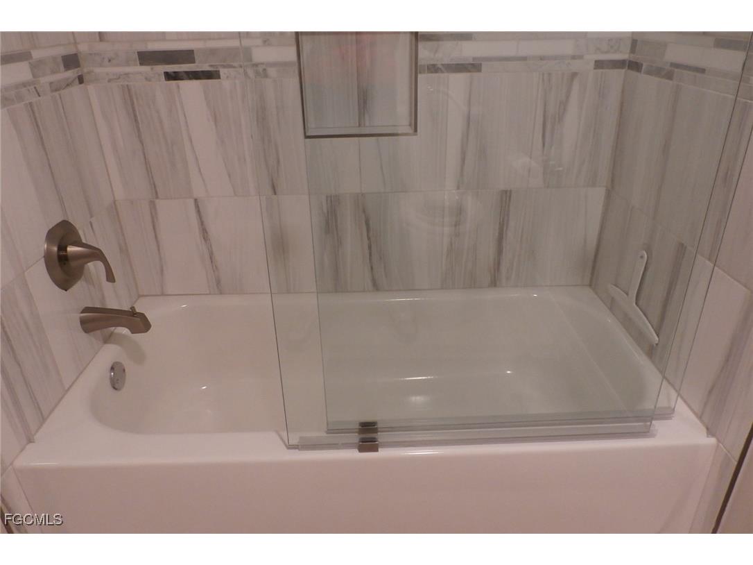 12621 Kelly Sands Way #305 Fort Myers FL 33908 2025000379 image18