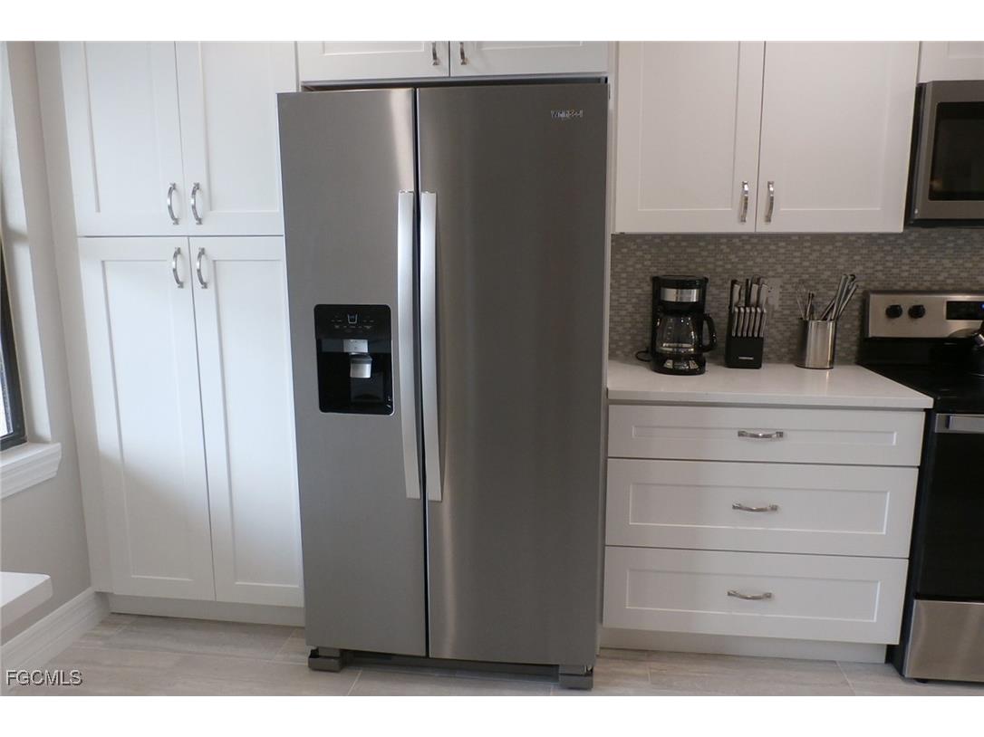 12621 Kelly Sands Way #305 Fort Myers FL 33908 2025000379 image3