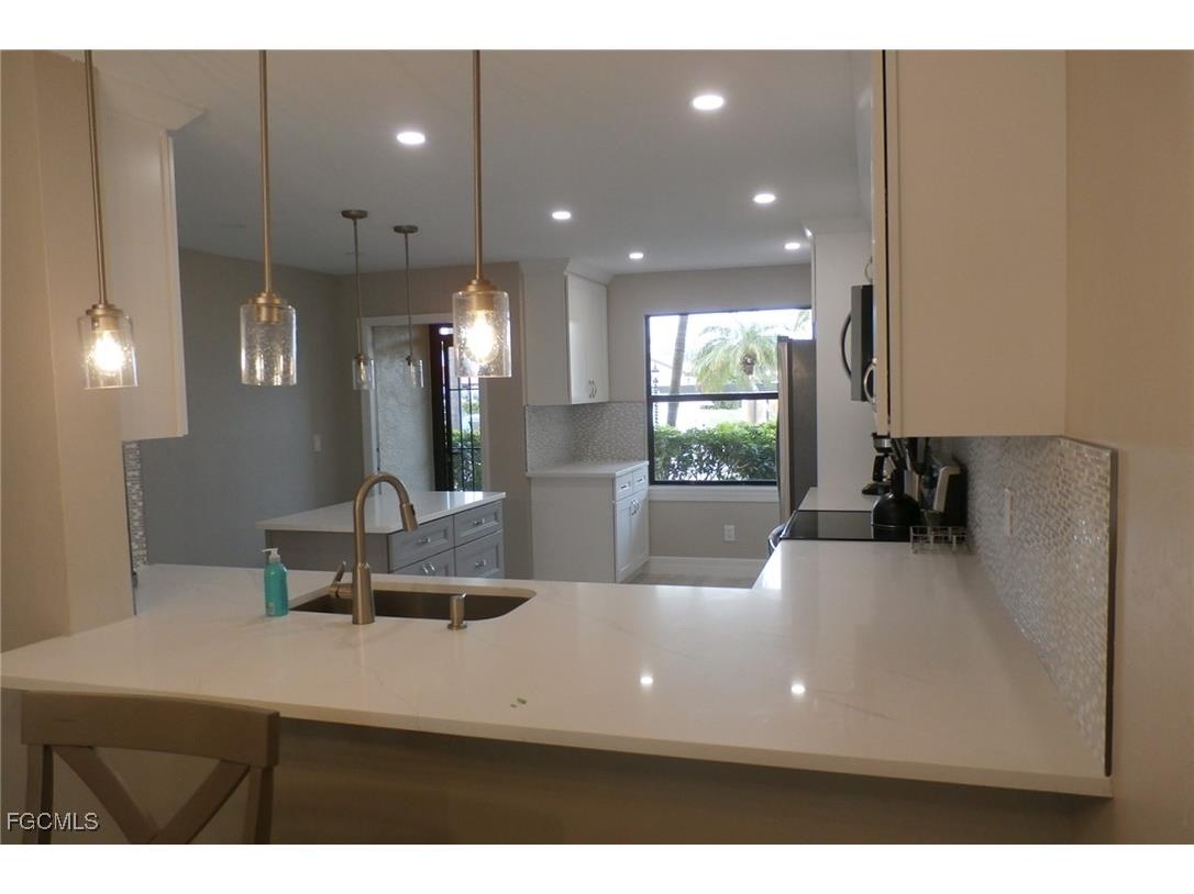 12621 Kelly Sands Way #305 Fort Myers FL 33908 2025000379 image8