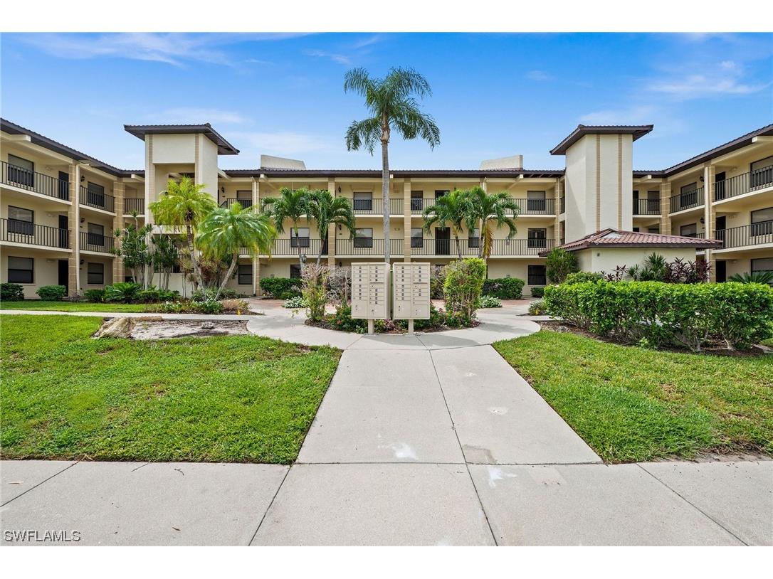12621 Kelly Sands Way #325 Fort Myers FL 33908 223072082 image1