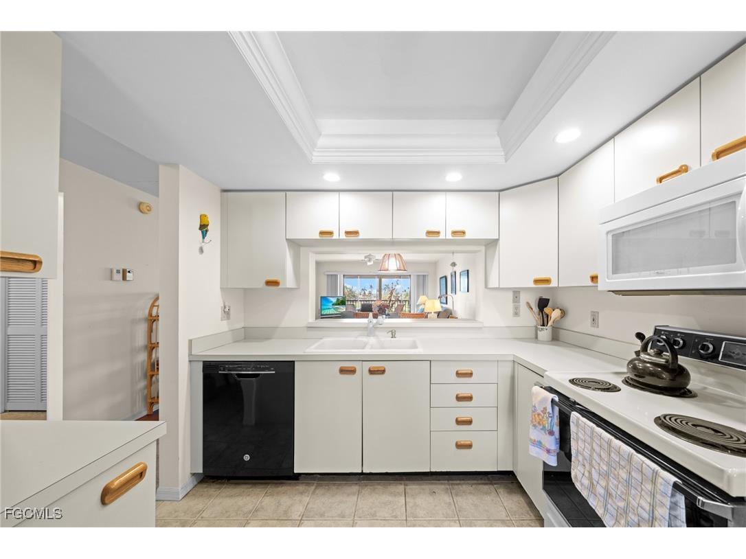 12621 Kelly Sands Way #327 Fort Myers FL 33908 2025007316 image10