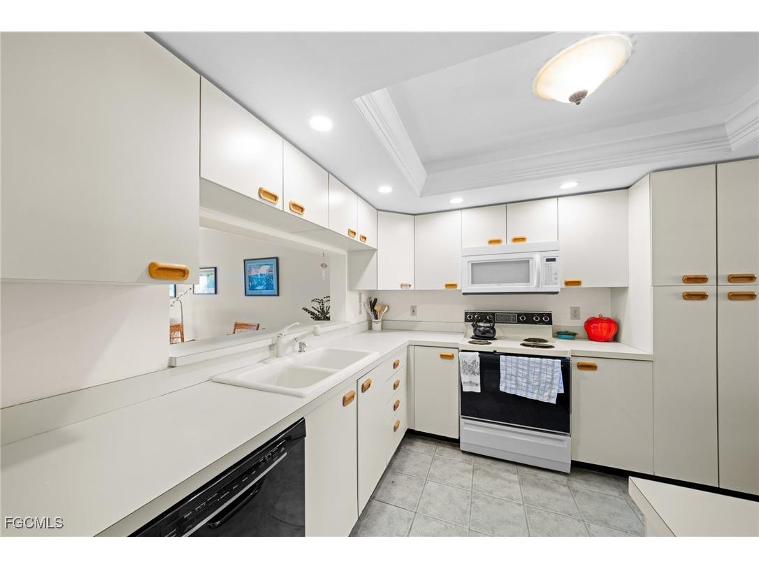 12621 Kelly Sands Way #327 Fort Myers FL 33908 2025007316 image11