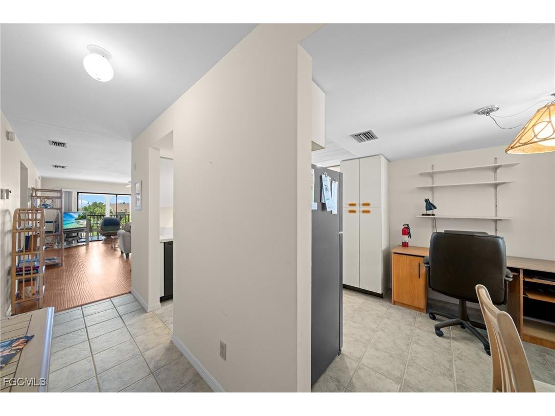 12621 Kelly Sands Way #327 Fort Myers FL 33908 2025007316 image14