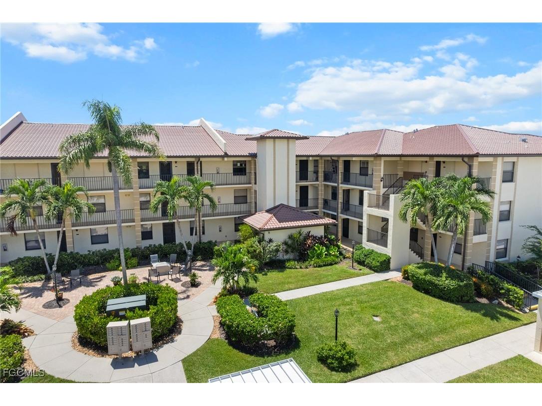 12621 Kelly Sands Way #327 Fort Myers FL 33908 2025007316 image3