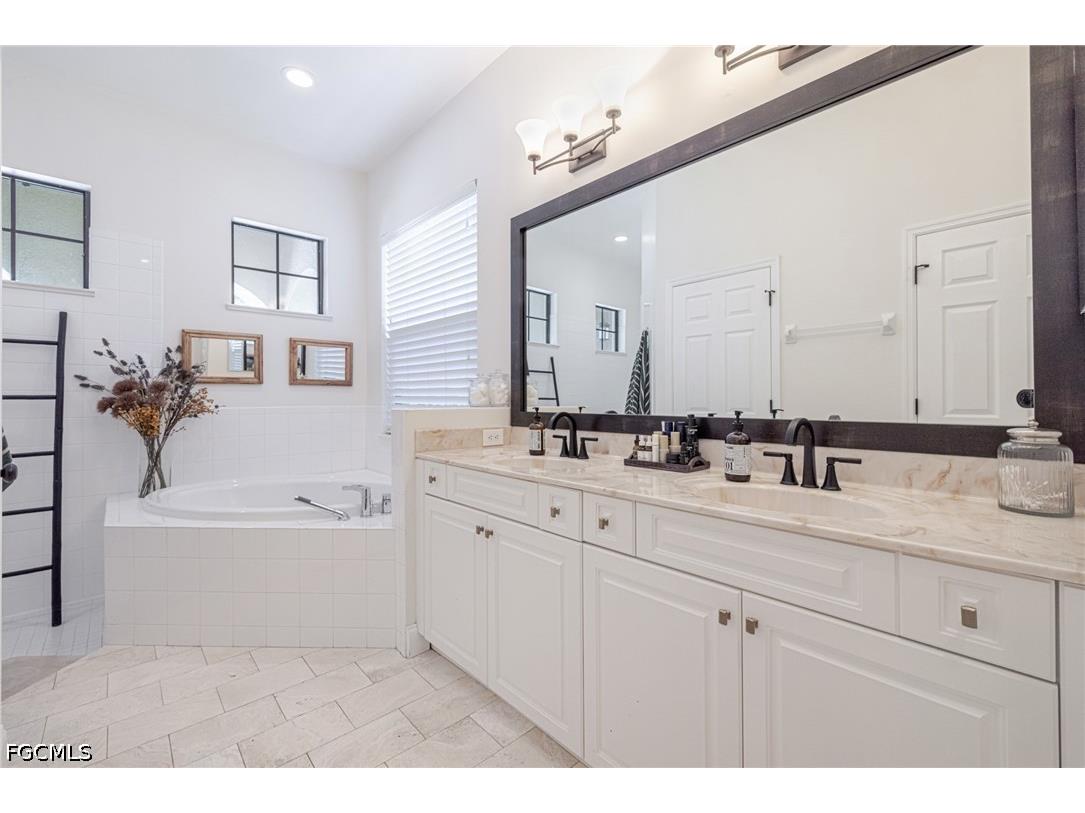 12627 Kentwood Avenue Fort Myers FL 33913 2026021970 image18