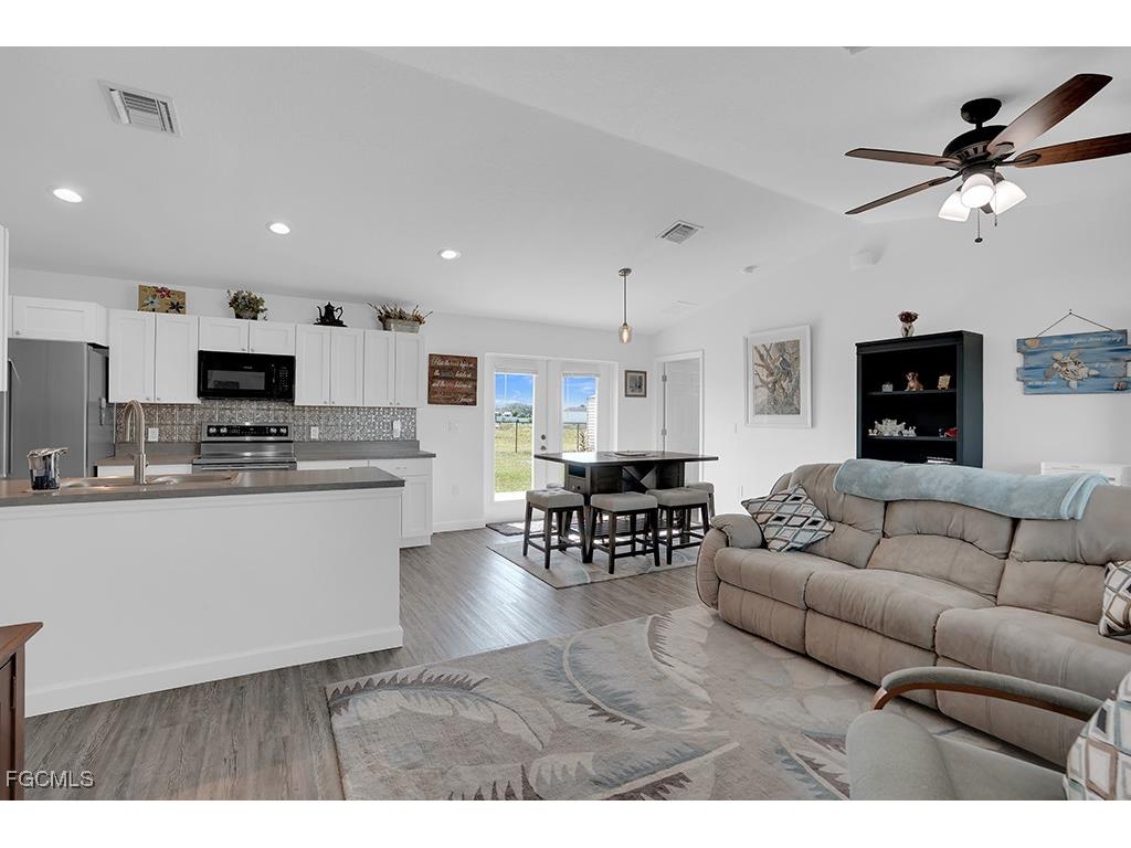 1263 Norge Court Labelle FL 33935 2025004317 image2