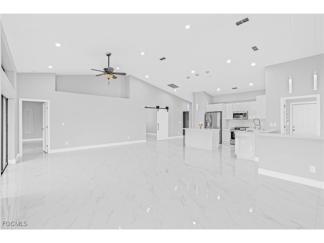 12630 Kelly Palm Drive Fort Myers FL 33908 2025008623 image4