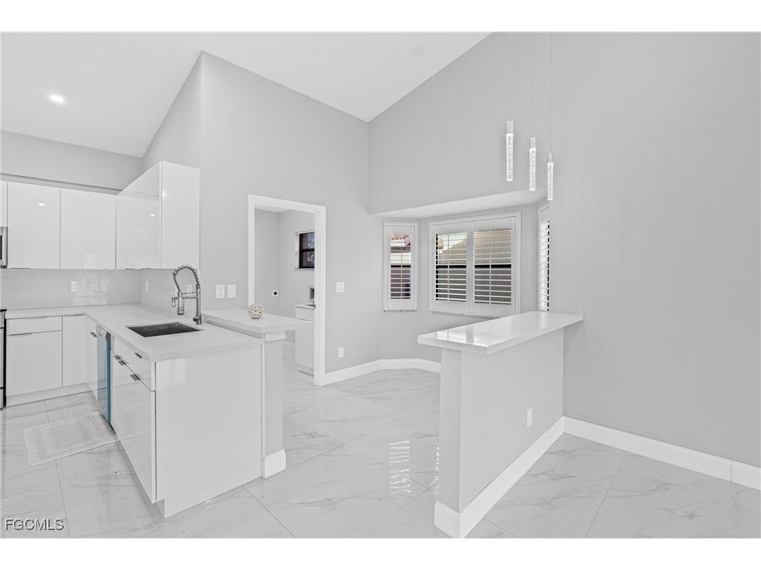 12630 Kelly Palm Drive Fort Myers FL 33908 2025008623 image7