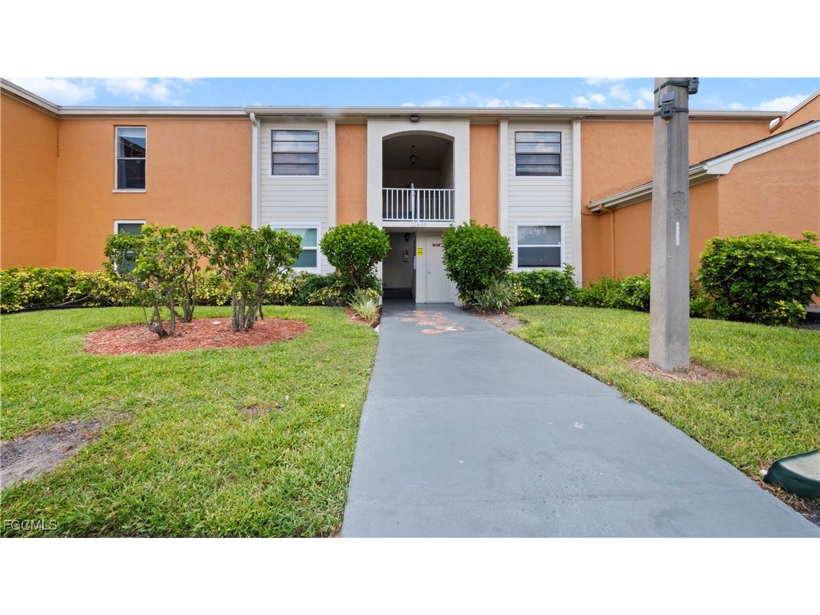 12630 Kenwood Lane #D Fort Myers FL 33907 2025000412 image1