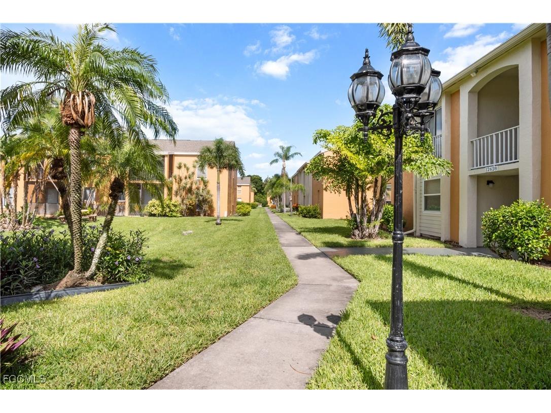 12630 Kenwood Lane #D Fort Myers FL 33907 2025000412 image15