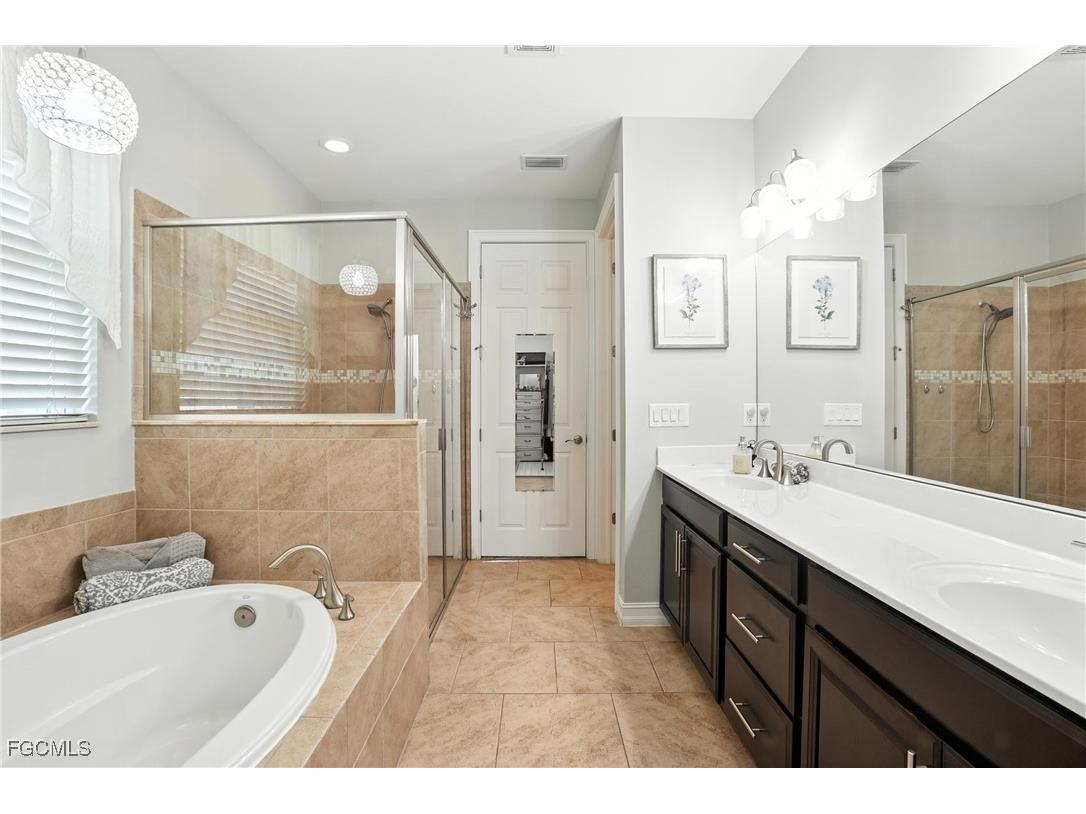 12631 Blue Banyon Court North Fort Myers FL 33903 2025002456 image17