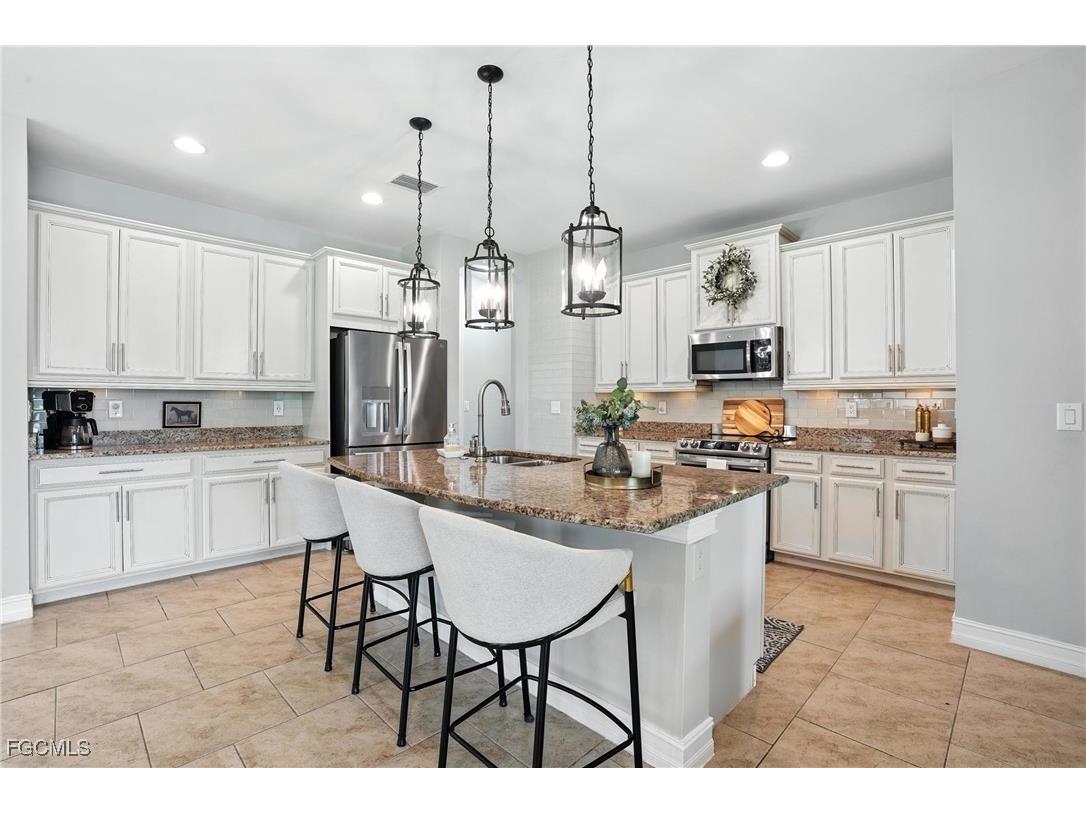 12631 Blue Banyon Court North Fort Myers FL 33903 2025002456 image2