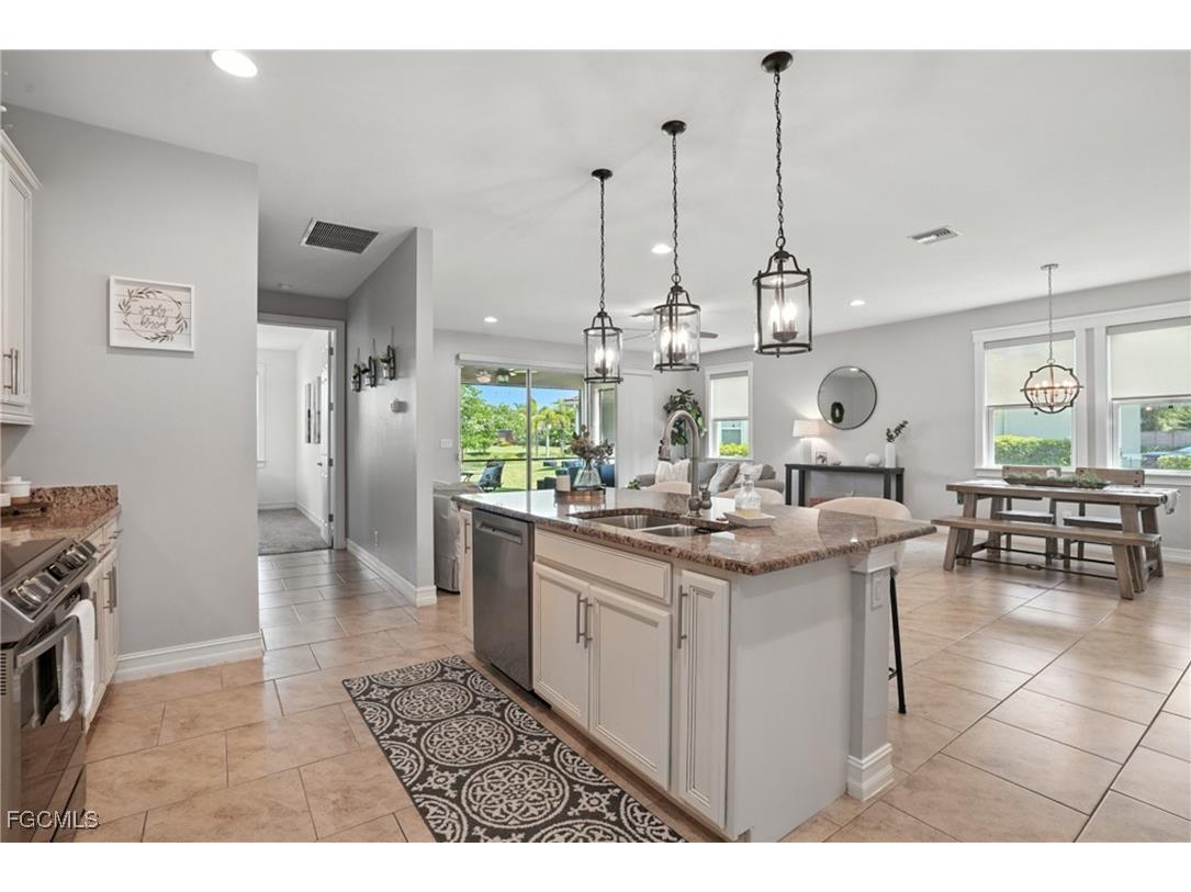 12631 Blue Banyon Court North Fort Myers FL 33903 2025002456 image8