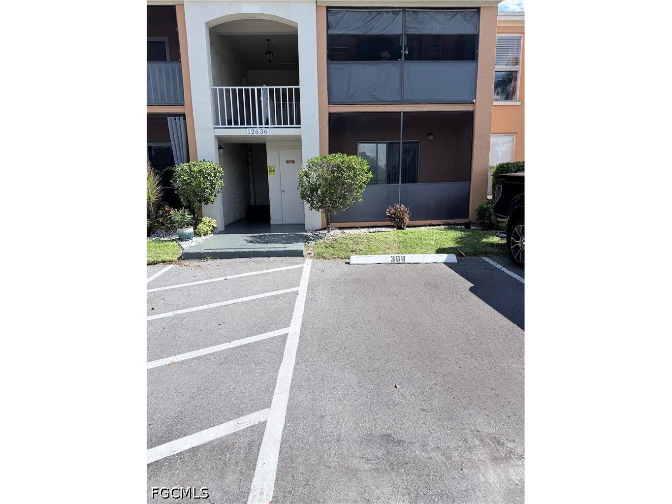 12636 Kenwood Lane #B Fort Myers FL 33907 2026028997 image2