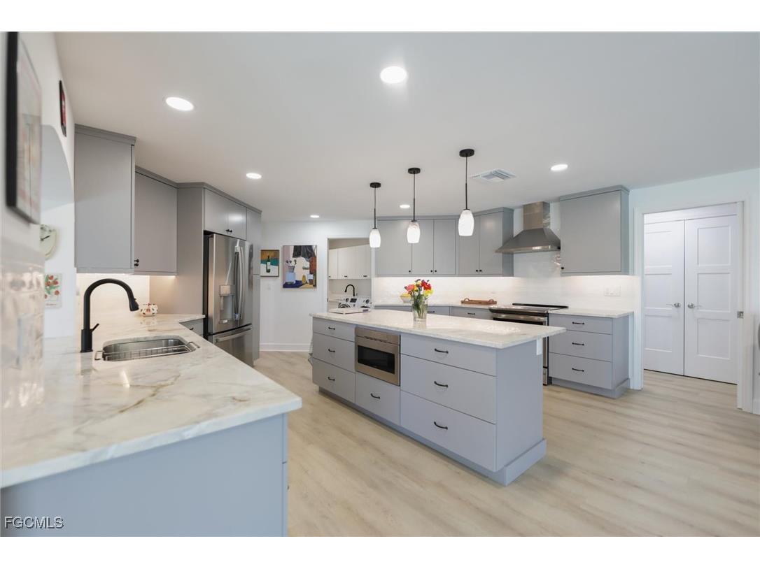 1264 Par View Drive Sanibel FL 33957 2025021067 image4