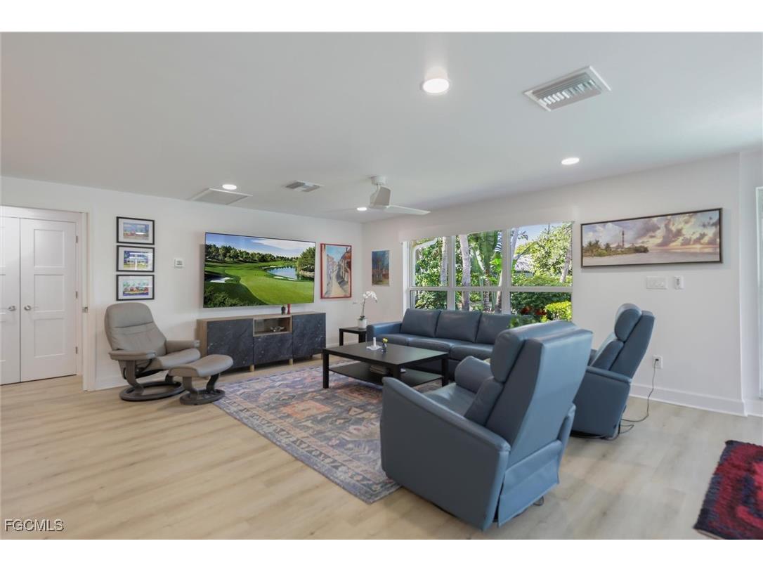 1264 Par View Drive Sanibel FL 33957 2025021067 image40