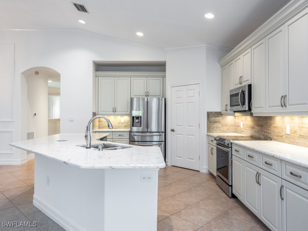 1264 Rialto Way #201 Naples FL 34114 225073875 image11