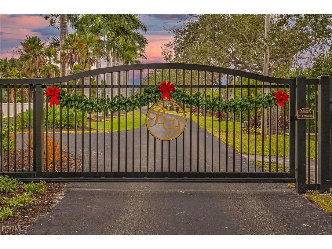 12641 Panasoffkee Drive North Fort Myers FL 33903 2025021452 image38