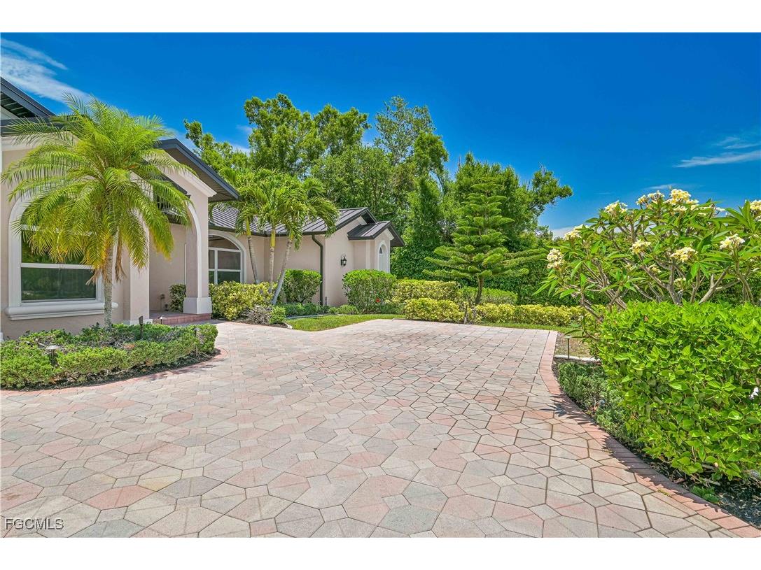 12641 Panasoffkee Drive North Fort Myers FL 33903 2025021452 image4