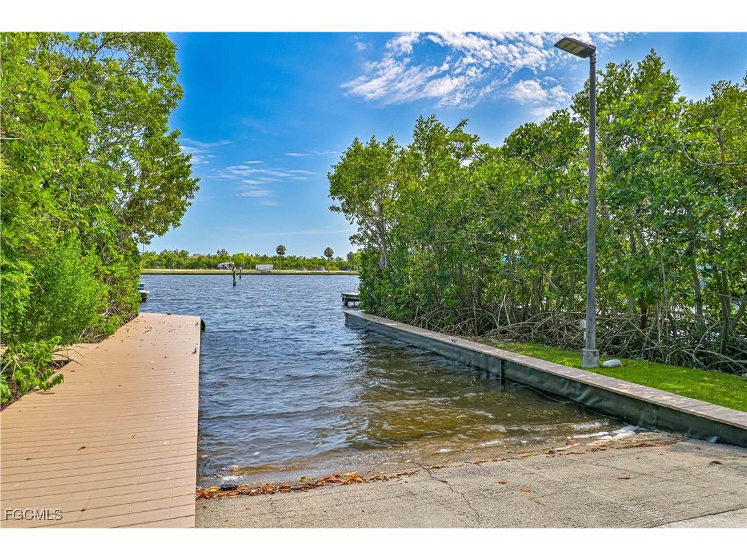 12641 Panasoffkee Drive North Fort Myers FL 33903 2025021452 image44