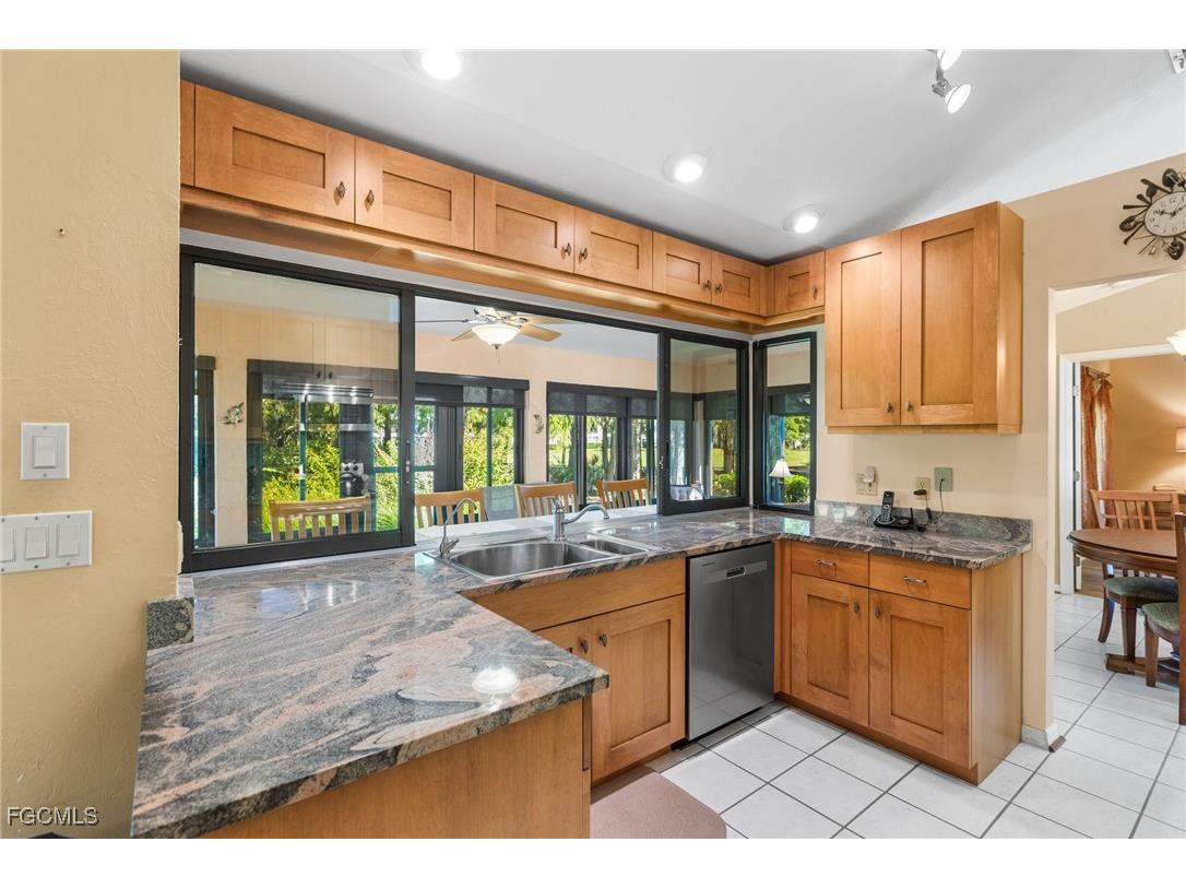 12648 Inverary Circle Fort Myers FL 33912 2025014987 image1