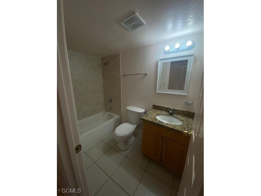 12648 Kenwood Lane #B Fort Myers FL 33907 2025014252 image10