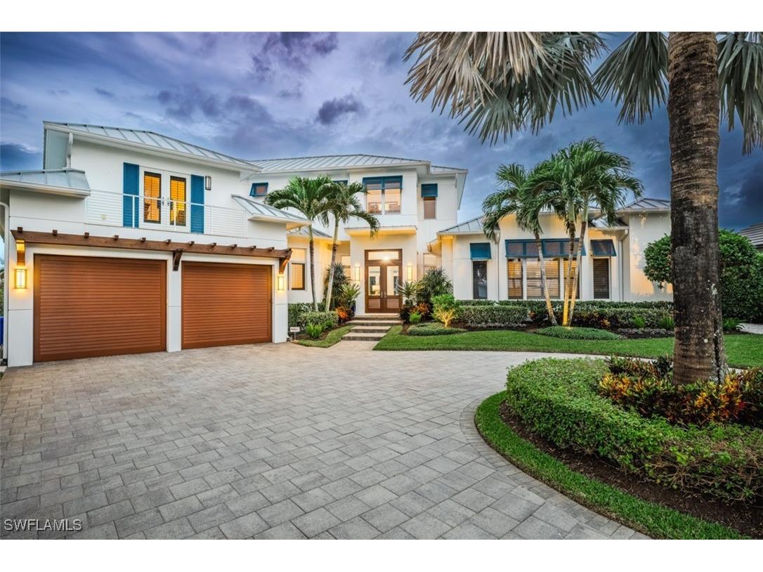 1265 Tuna Court Naples FL 34102 224085317 image1